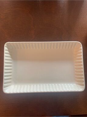 Longaberger Pottery Woven
Traditions Ivory Rectangular
Serving Tray 8.5" Small